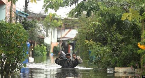 سیل و بارش های شدید موسمی در تایلند