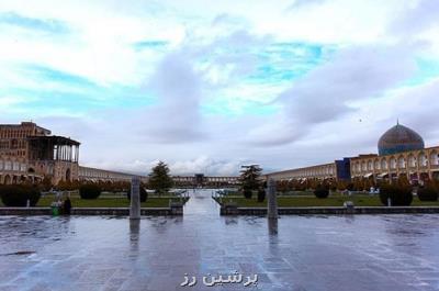 هوای اصفهان و دو شهر مجاور آن قابل قبول است