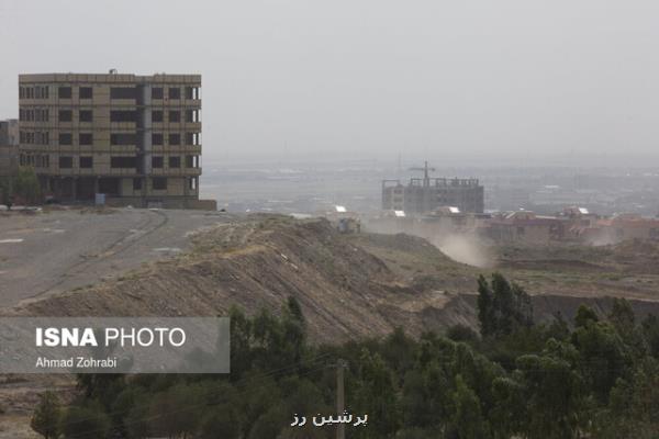 وزش باد و خیزش گرد و خاك در ۱۳ استان كشور