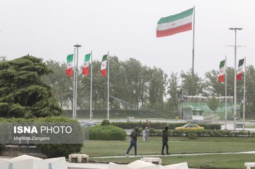 وزش باد خیلی شدید و خیزش گرد و خاک در تهران