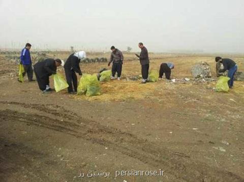 پاكسازی مسیر زوار اربعین از زباله ها در اسلام آبادغرب