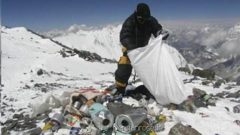 چین برای مقابله با مشكل زباله، صعود به اورست را محدود كرد