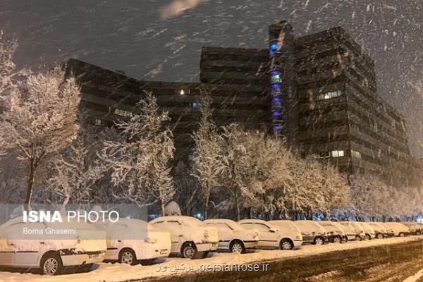 آغاز بارش برف در بعضی مناطق تهران